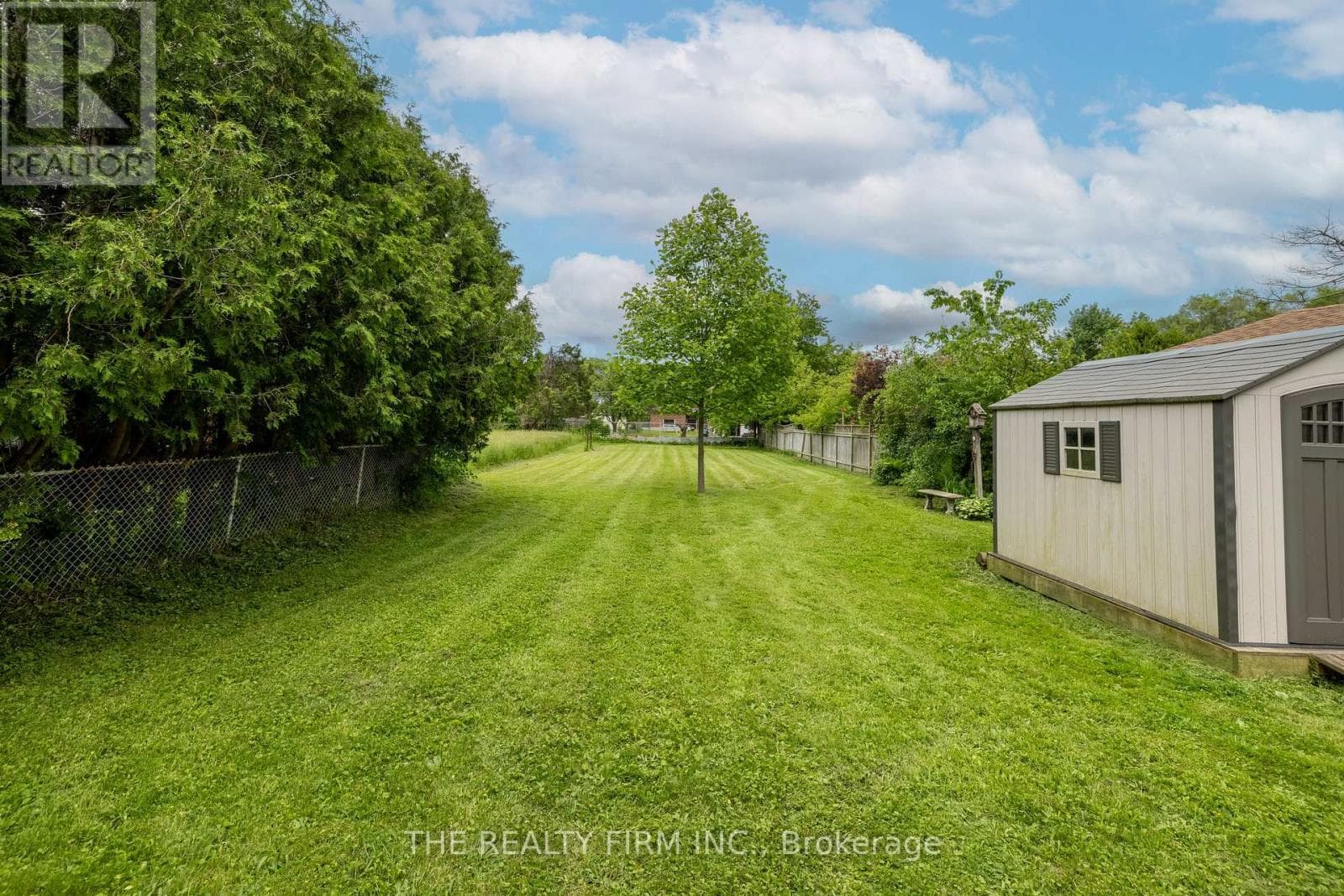 Single Family at 384 Spruce Street, London East (East H), Ontario - Photo 6 - RE/MAX Garden City Realty