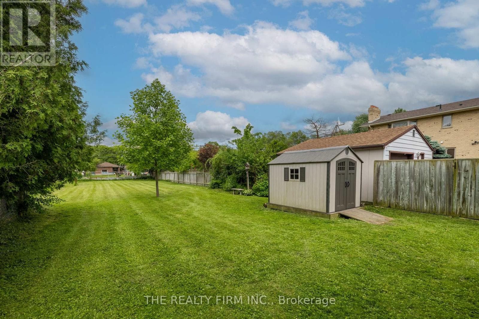 Single Family at 384 Spruce Street, London East (East H), Ontario - Photo 7 - RE/MAX Garden City Realty