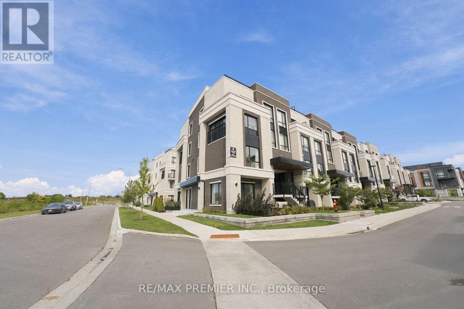 102- 8 Walder Lane