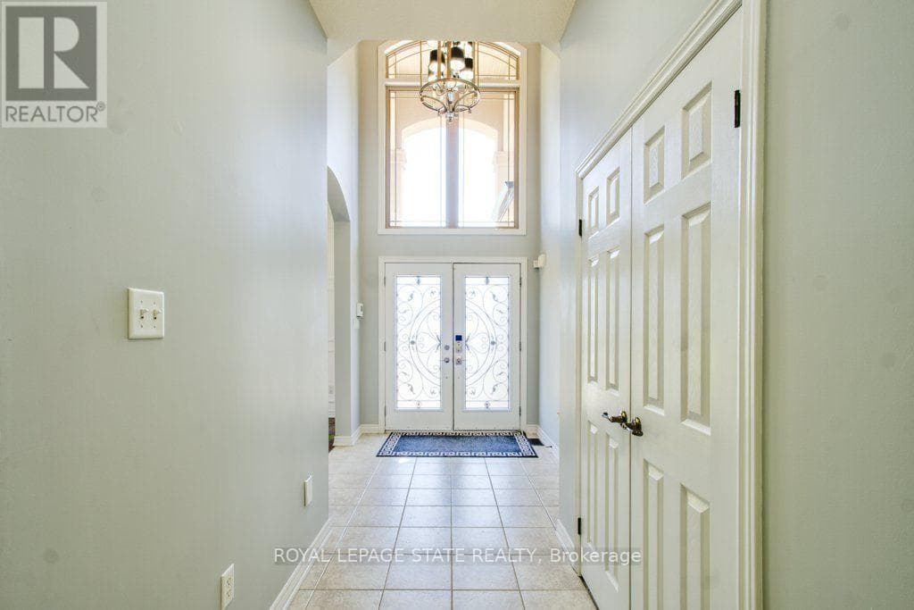 Single Family at 104 Diiorio Circle, Hamilton (Meadowlands), Ontario - Photo 5 - RE/MAX Garden City Realty