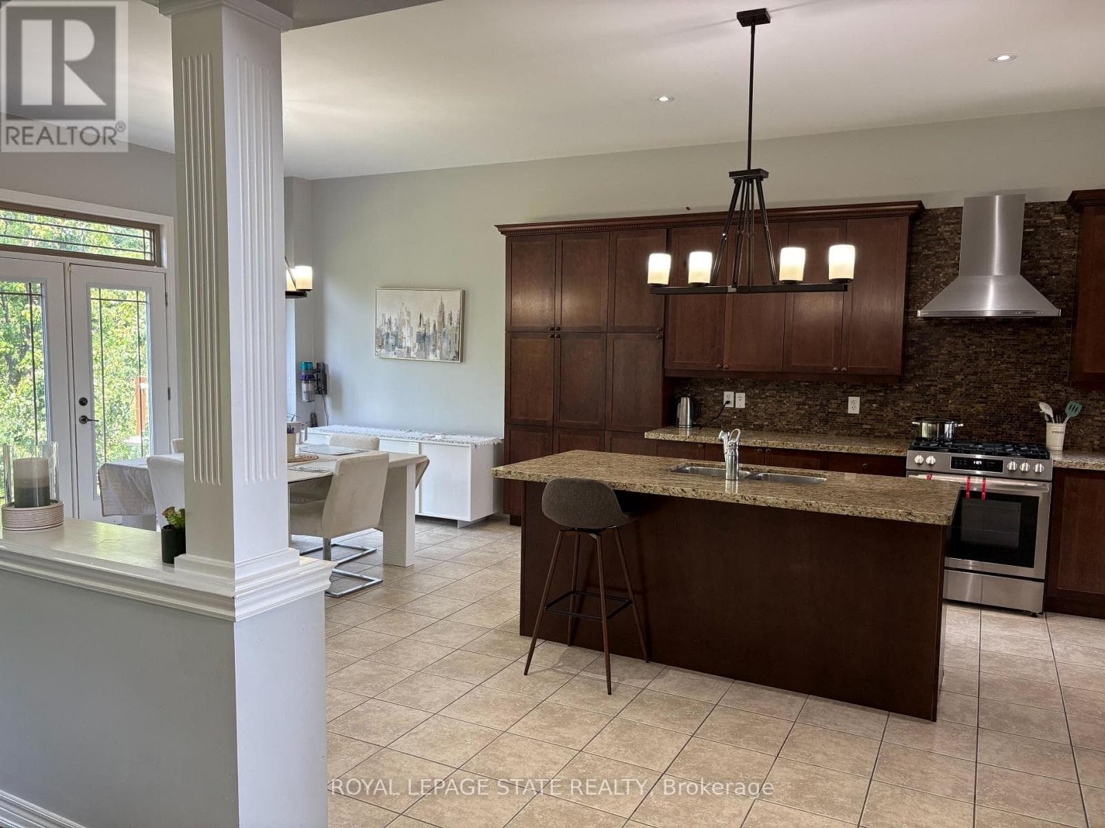 Single Family at 104 Diiorio Circle, Hamilton (Meadowlands), Ontario - Photo 9 - RE/MAX Garden City Realty