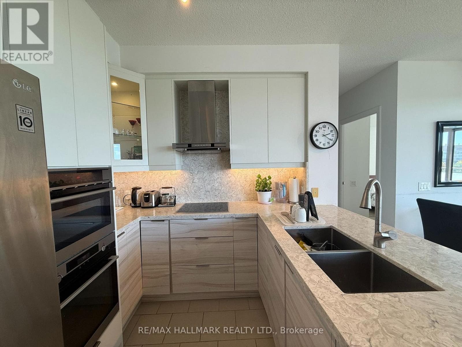Single Family at 701- 17 Ruddington Drive, Toronto (Bayview Woods-Steeles), Ontario - Photo 10 - RE/MAX Garden City Realty