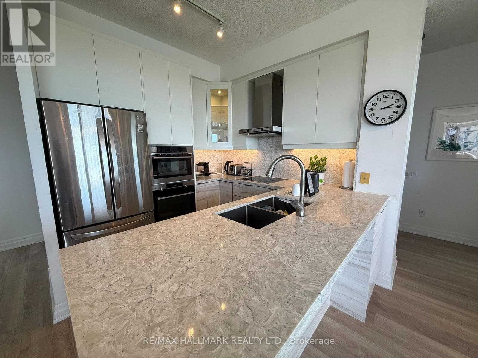 Single Family at 701- 17 Ruddington Drive, Toronto (Bayview Woods-Steeles), Ontario - Photo 6 - RE/MAX Garden City Realty