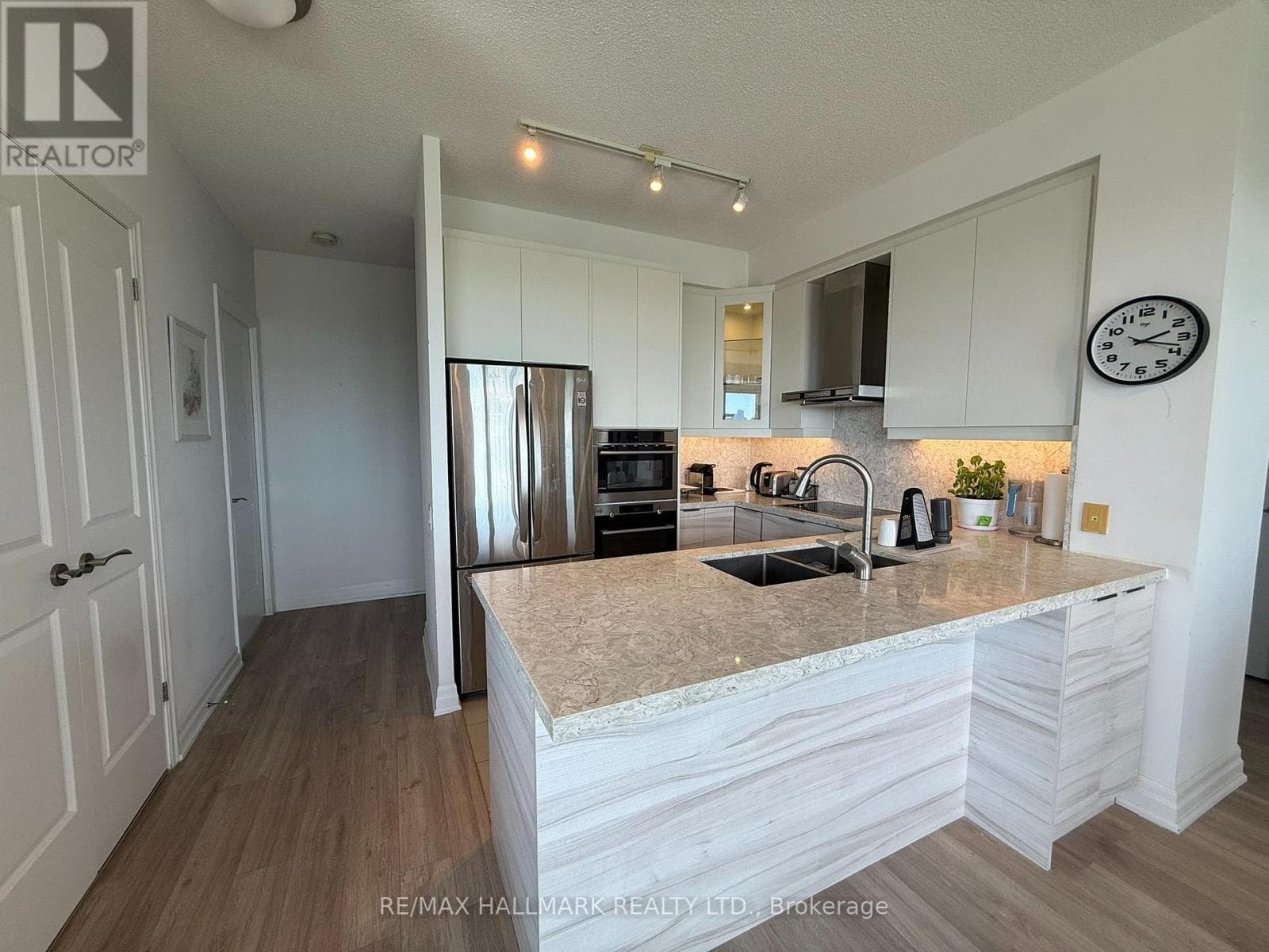 Single Family at 701- 17 Ruddington Drive, Toronto (Bayview Woods-Steeles), Ontario - Photo 9 - RE/MAX Garden City Realty