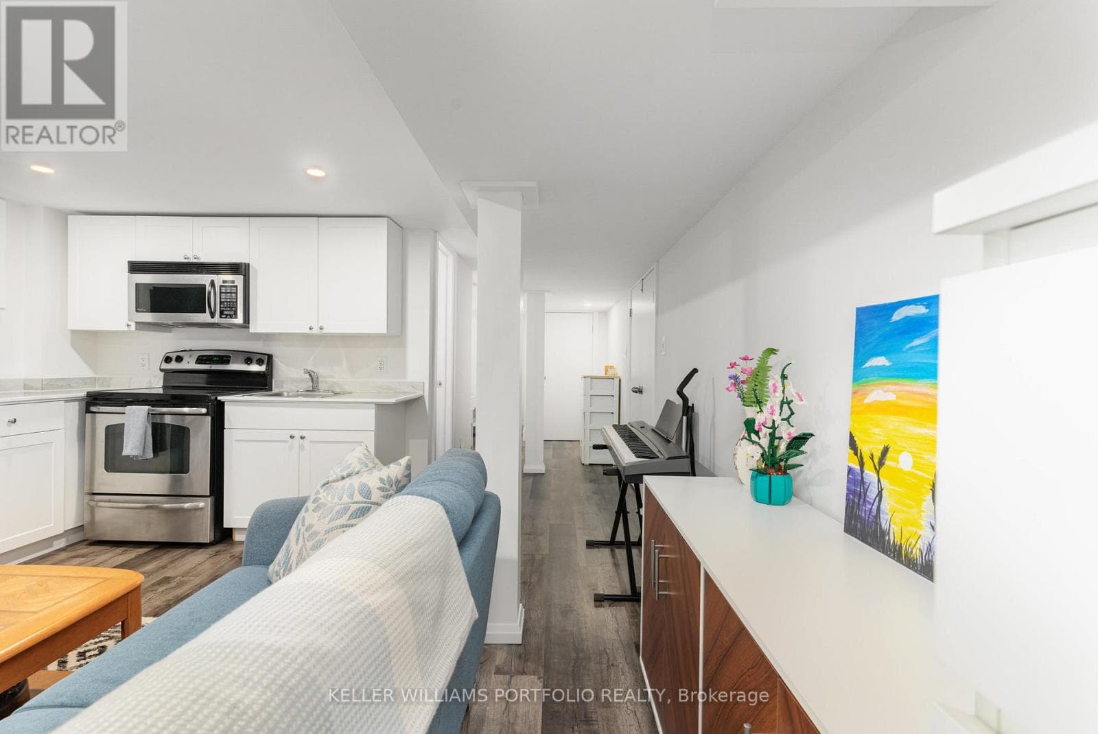 Single Family at Lower- 329 Runnymede Road, Toronto (High Park North), Ontario - Photo 3 - RE/MAX Garden City Realty