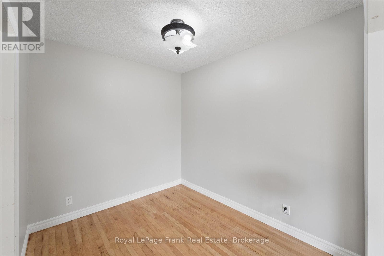 Single Family at 20 Shuter Street, Port Hope, Ontario - Photo 10 - RE/MAX Garden City Realty