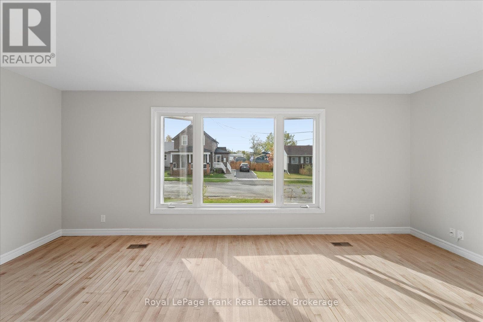 Single Family at 20 Shuter Street, Port Hope, Ontario - Photo 6 - RE/MAX Garden City Realty