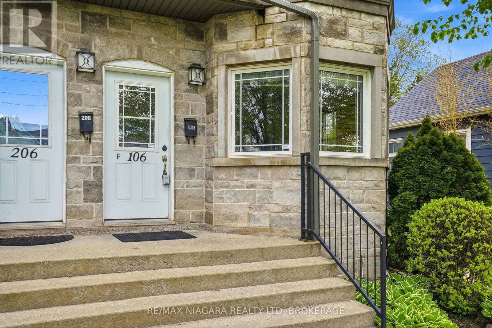 Single Family at 106- 6045 Dunn Street, Niagara Falls (Dorchester), Ontario - Photo 3 - RE/MAX Garden City Realty