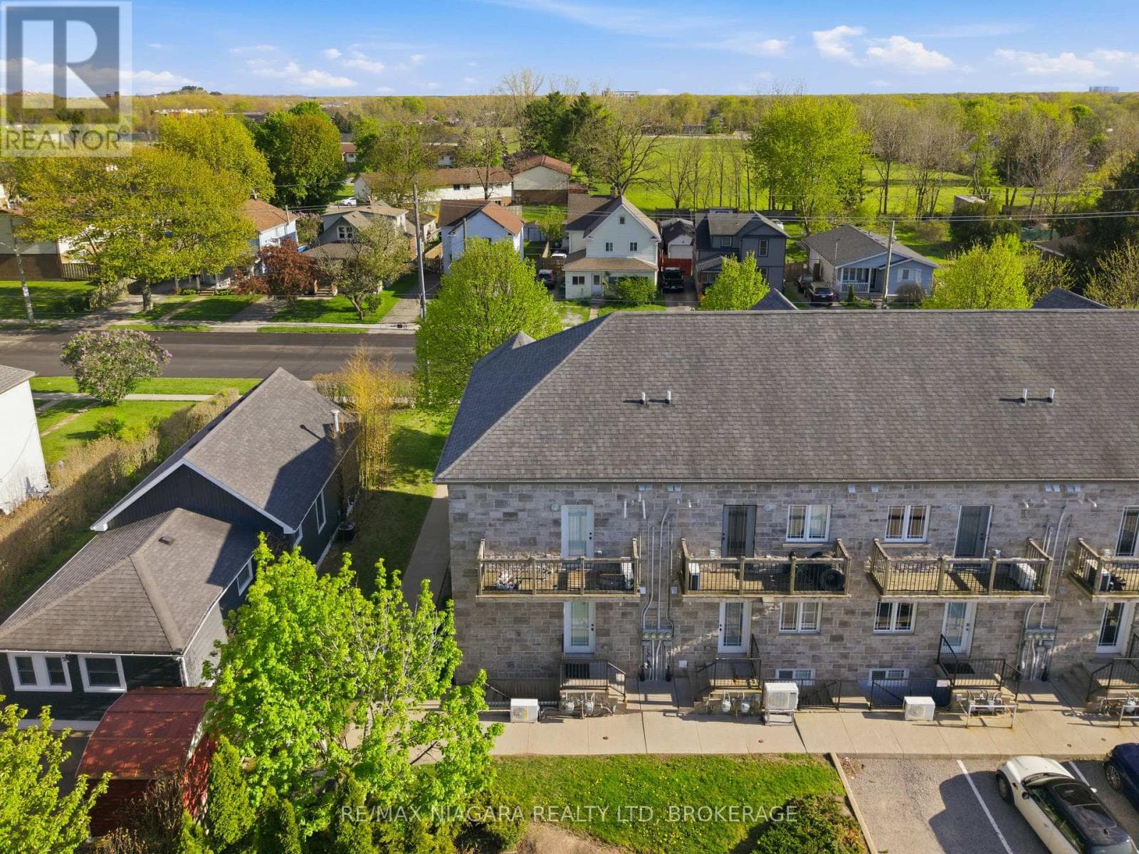 Single Family at 106- 6045 Dunn Street, Niagara Falls (Dorchester), Ontario - Photo 8 - RE/MAX Garden City Realty