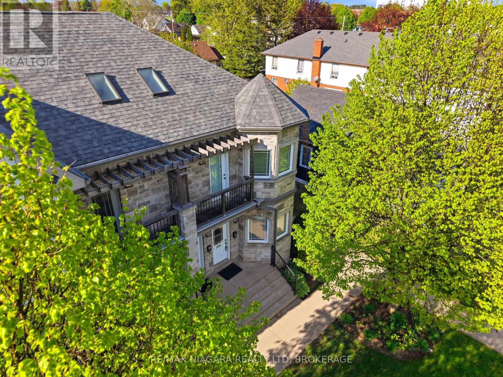 Single Family at 106- 6045 Dunn Street, Niagara Falls (Dorchester), Ontario - Photo 9 - RE/MAX Garden City Realty