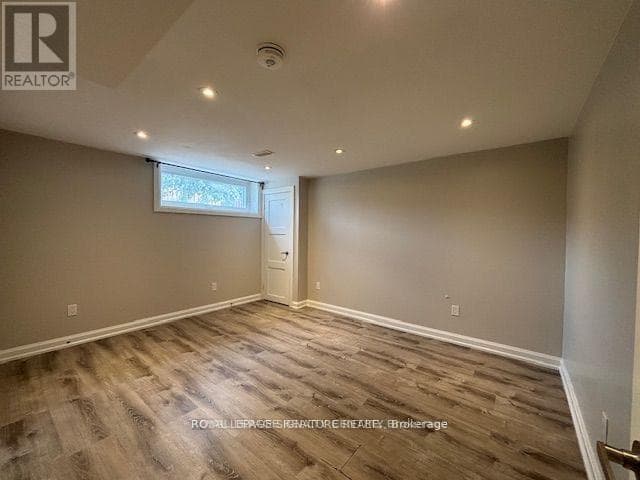 Single Family at Lower- 40 Summerfield Crescent, Toronto (Eringate-Centennial-West Deane), Ontario - Photo 6 - RE/MAX Garden City Realty