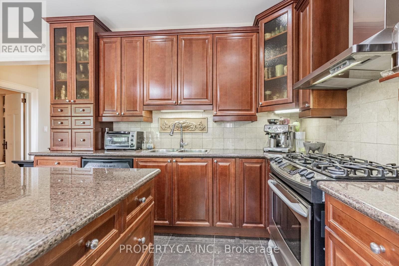 Single Family at Upper- 131 Gillard Avenue, Toronto (Greenwood-Coxwell), Ontario - Photo 3 - RE/MAX Garden City Realty