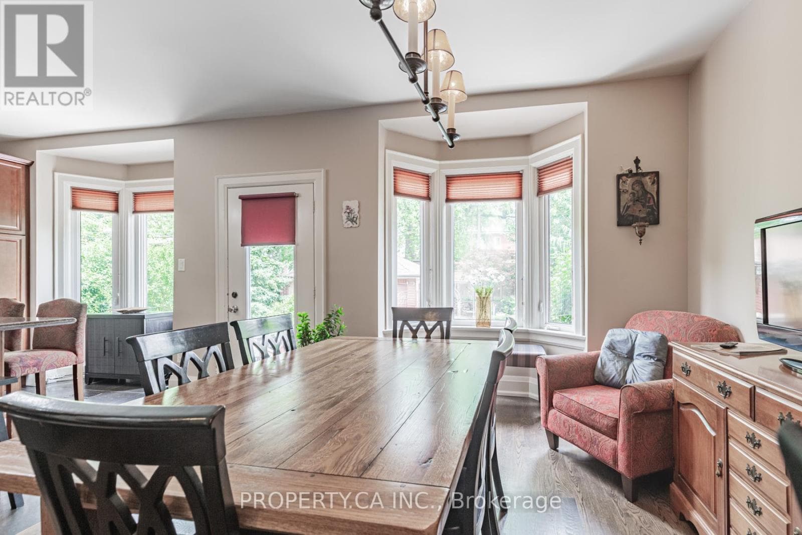 Single Family at Upper- 131 Gillard Avenue, Toronto (Greenwood-Coxwell), Ontario - Photo 8 - RE/MAX Garden City Realty