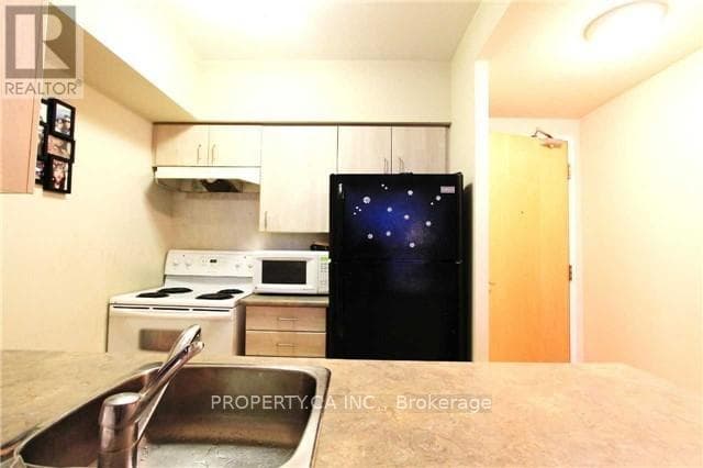 Single Family at 4978 Yonge Street, Toronto (Lansing-Westgate), Ontario - Photo 3 - RE/MAX Garden City Realty