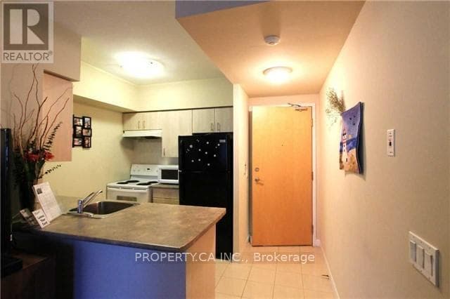 Single Family at 4978 Yonge Street, Toronto (Lansing-Westgate), Ontario - Photo 4 - RE/MAX Garden City Realty