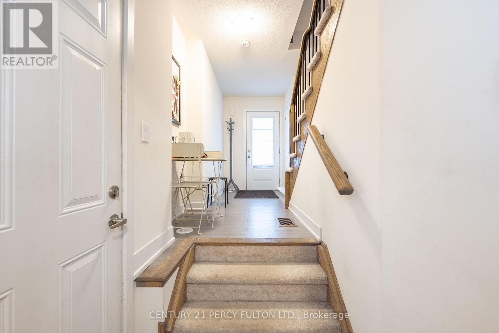 Single Family at 26 Pallock Hill Way, Whitby (Pringle Creek), Ontario - Photo 7 - RE/MAX Garden City Realty