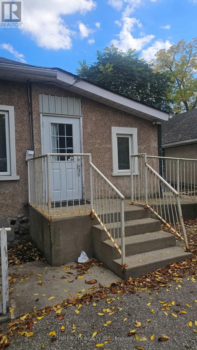 Single Family at 44 Cardigan Street, Guelph (Downtown), Ontario - Photo 3 - RE/MAX Garden City Realty