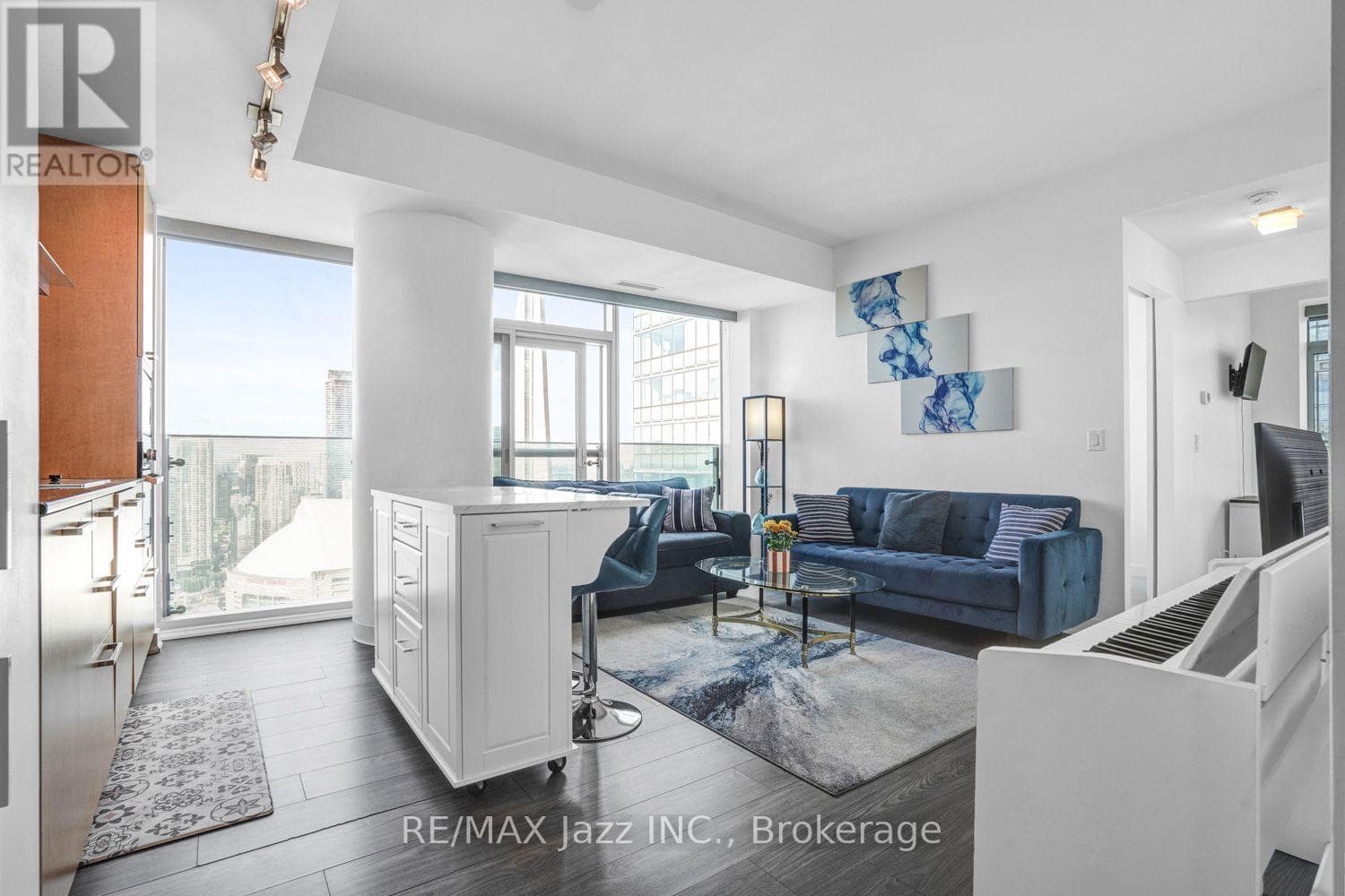 3808- 14 York Street