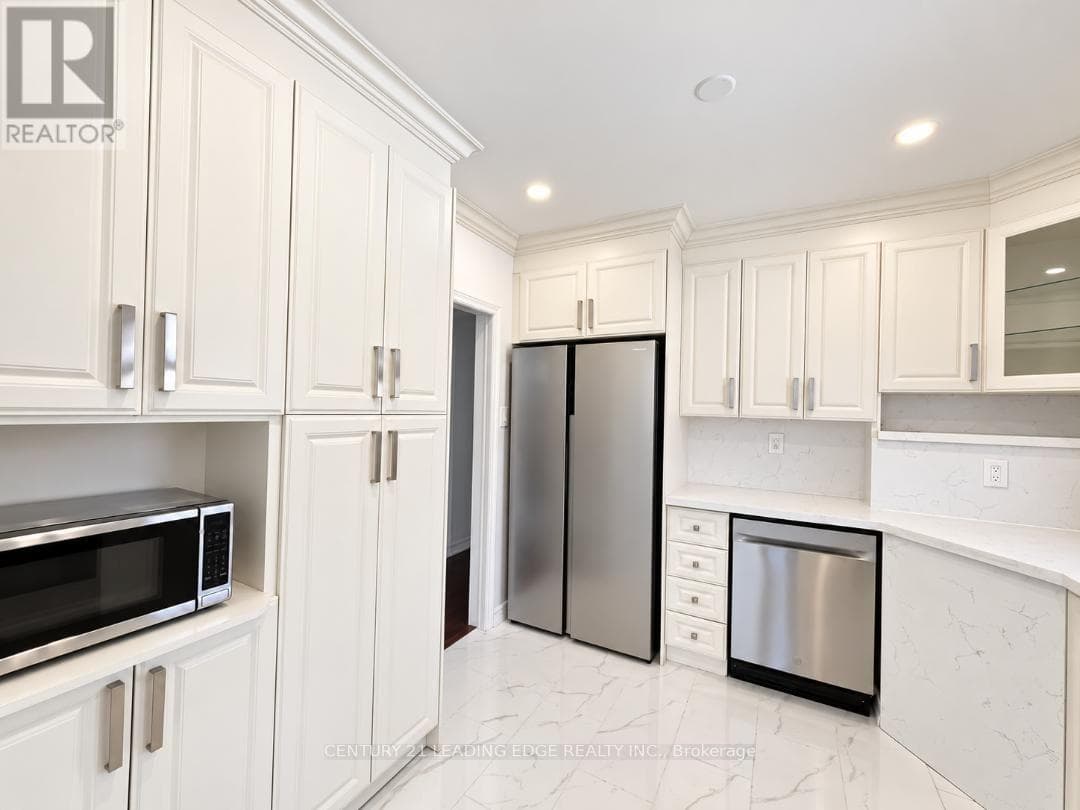 Single Family at 28 Eringate Drive, Toronto (Eringate-Centennial-West Deane), Ontario - Photo 8 - RE/MAX Garden City Realty