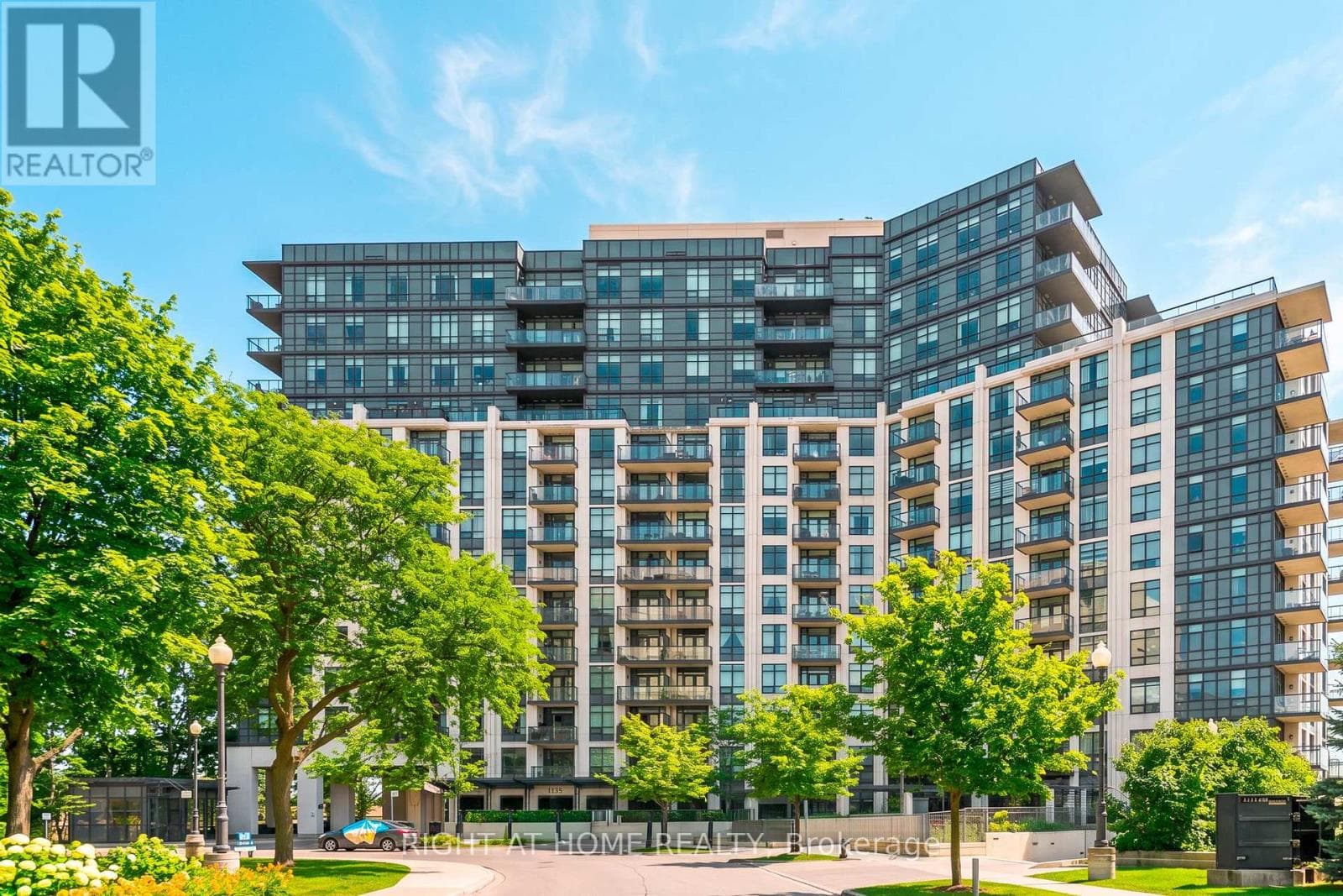 1301- 1135 Royal York Road