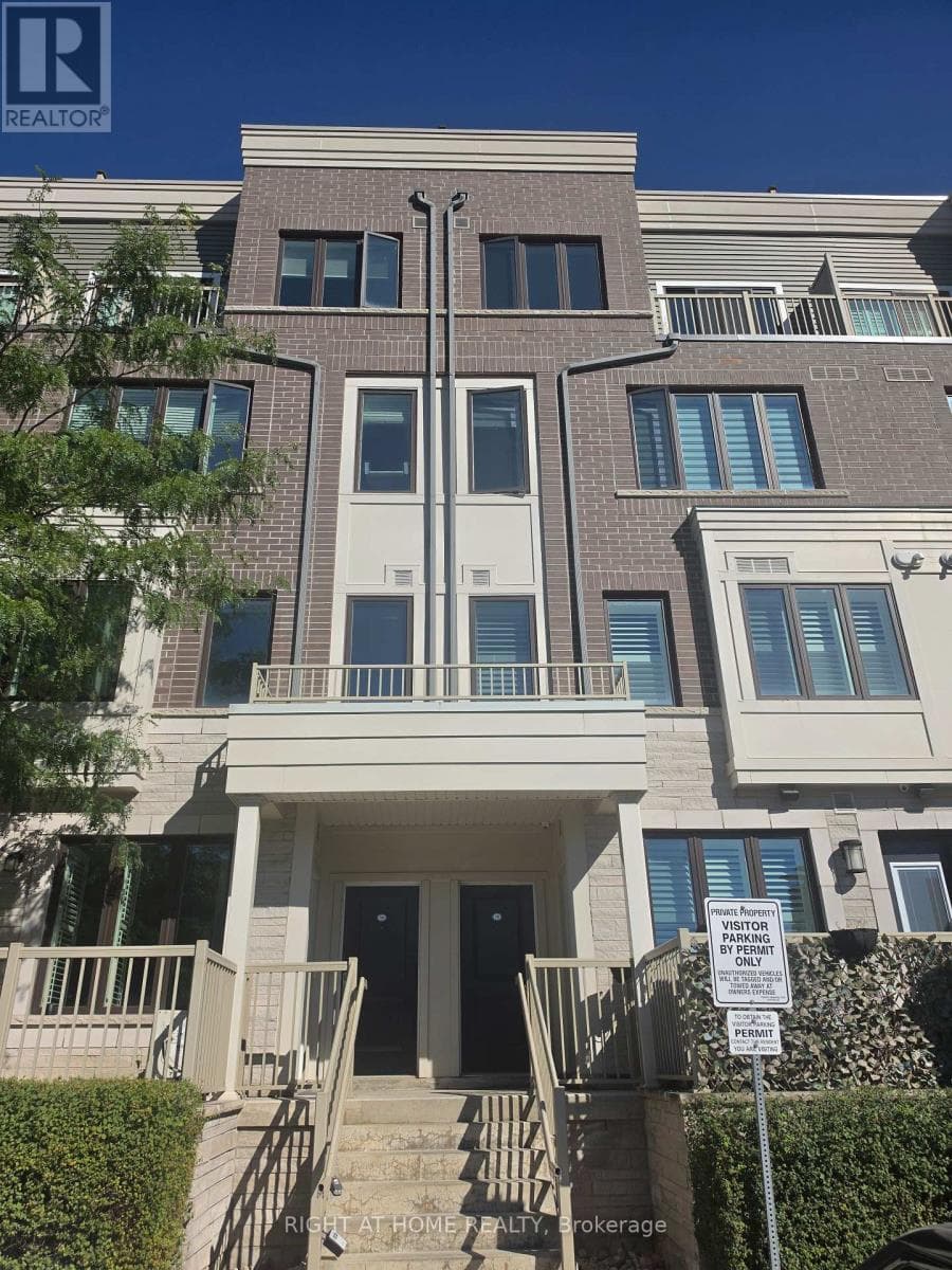 15- 95 EASTWOOD PARK Garden