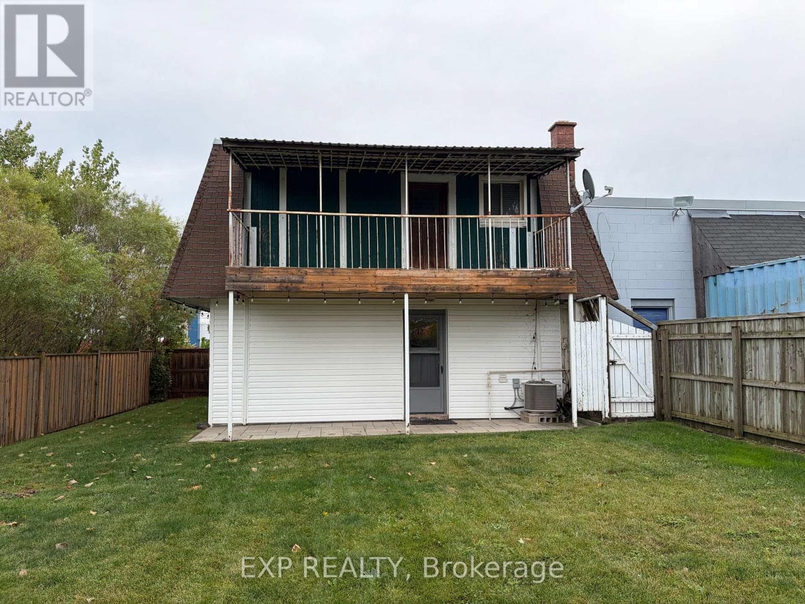 Single Family at 4630 Durham Road, Lincoln (Beamsville), Ontario - Photo 4 - RE/MAX Garden City Realty