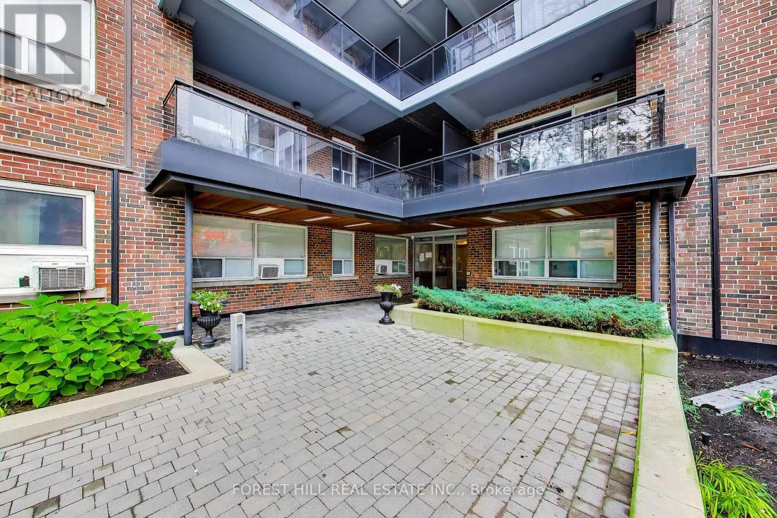 Multi-family at 501- 291 Avenue Road, Toronto (Yonge-St. Clair), Ontario - Photo 4 - RE/MAX Garden City Realty