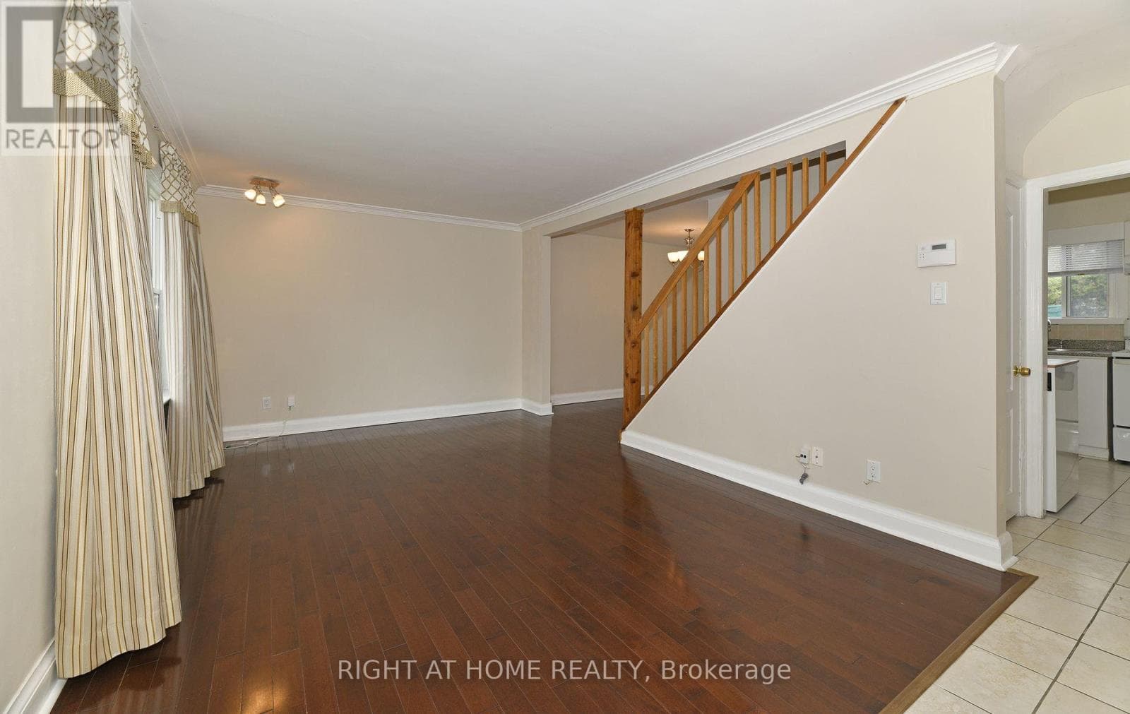 Single Family at 234 Poyntz Avenue, Toronto (Lansing-Westgate), Ontario - Photo 4 - RE/MAX Garden City Realty