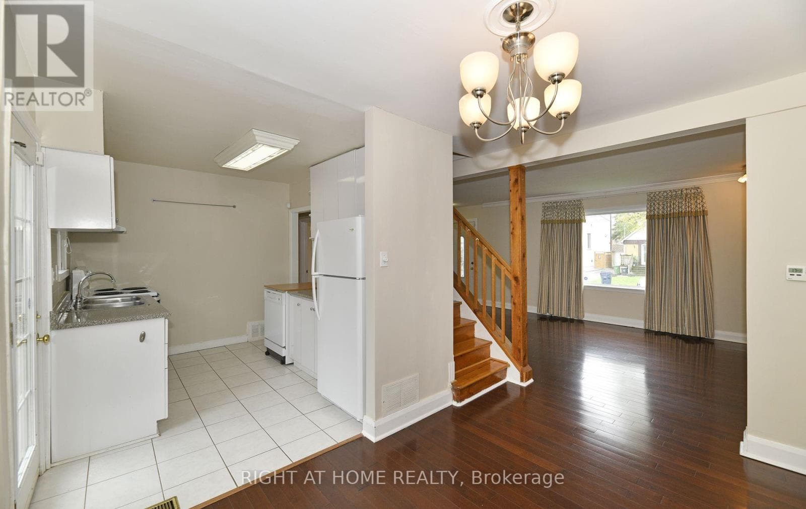 Single Family at 234 Poyntz Avenue, Toronto (Lansing-Westgate), Ontario - Photo 6 - RE/MAX Garden City Realty