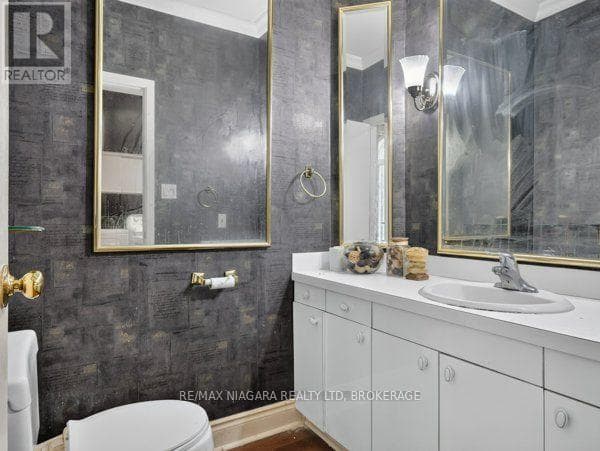 Single Family at 4758 Ryerson Crescent, Niagara Falls (Downtown), Ontario - Photo 9 - RE/MAX Garden City Realty