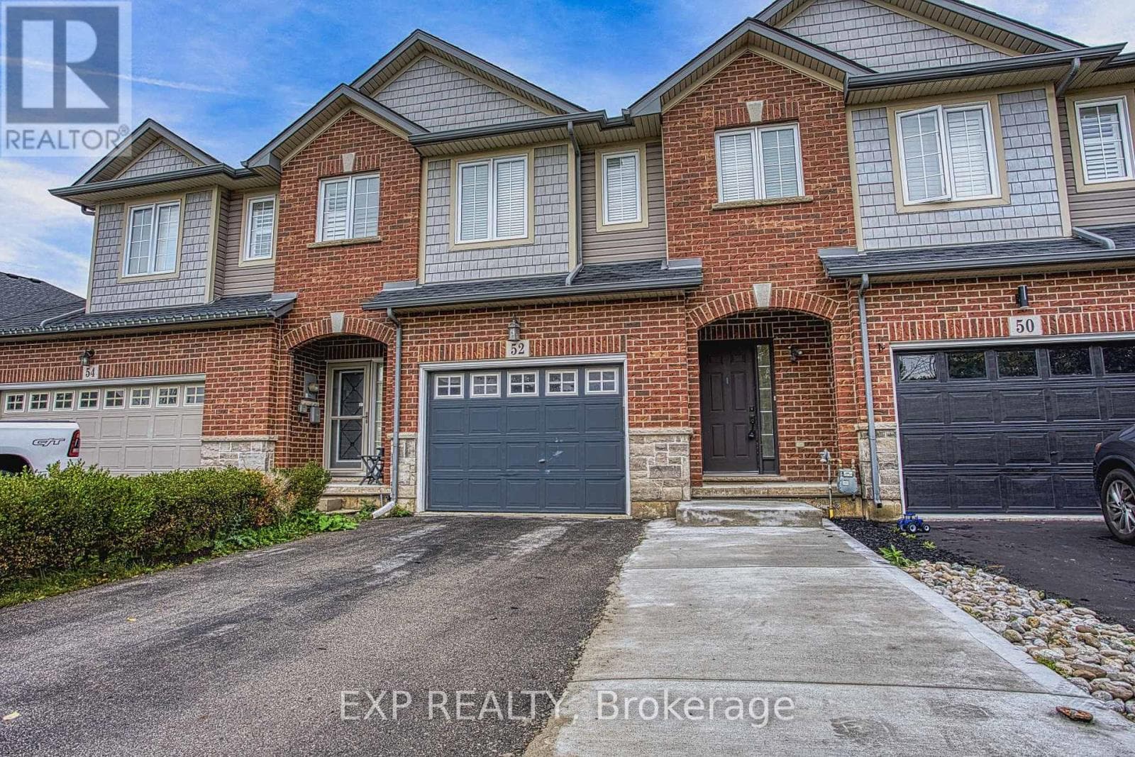 Single Family at Main- 52 Dartmouth Gate, Hamilton (Lakeshore), Ontario - Photo 2 - RE/MAX Garden City Realty