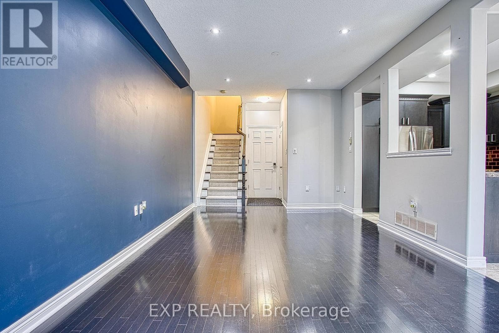 Single Family at Main- 52 Dartmouth Gate, Hamilton (Lakeshore), Ontario - Photo 8 - RE/MAX Garden City Realty