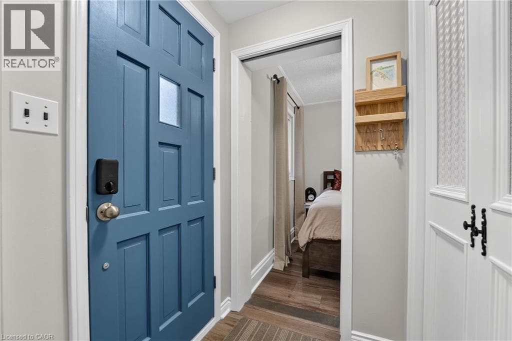 Single Family at 32 RICHMOND Avenue, St. Catharines, Ontario - Photo 6 - RE/MAX Garden City Realty