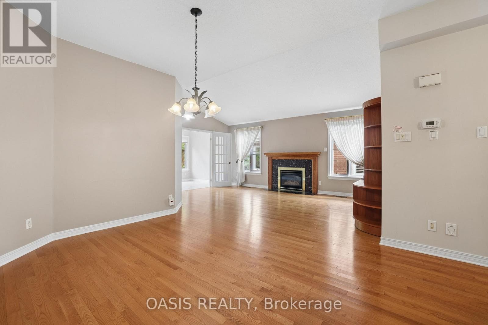 Single Family at 63 Bunting Lane, Ottawa, Ontario - Photo 8 - RE/MAX Garden City Realty