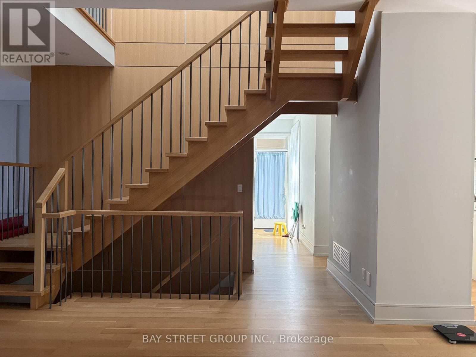 Single Family at 6 Bemersyde Drive, Toronto (Princess-Rosethorn), Ontario - Photo 4 - RE/MAX Garden City Realty