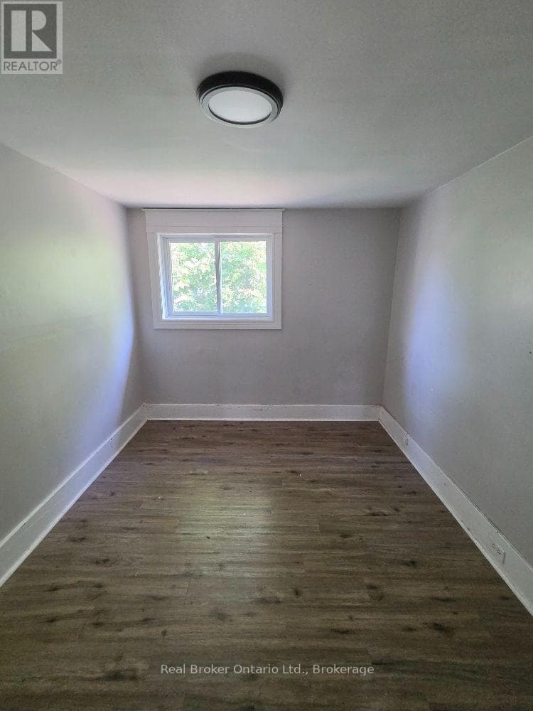 Single Family at 4940 Armoury Street, Niagara Falls (Cherrywood), Ontario - Photo 10 - RE/MAX Garden City Realty
