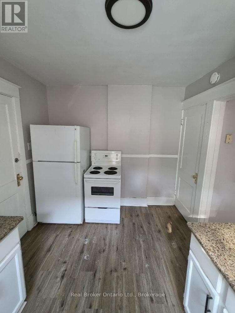 Single Family at 4940 Armoury Street, Niagara Falls (Cherrywood), Ontario - Photo 5 - RE/MAX Garden City Realty