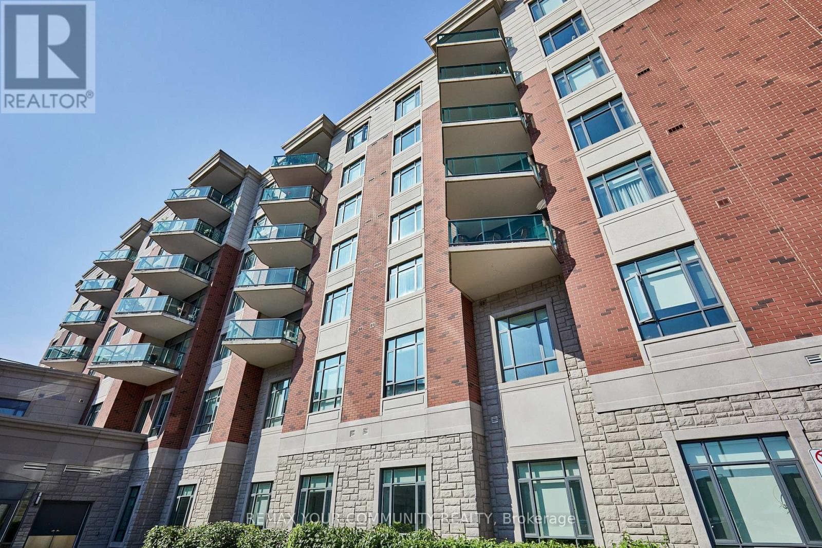 Single Family at 511- 440 William Graham Drive, Aurora, Ontario - Photo 4 - RE/MAX Garden City Realty