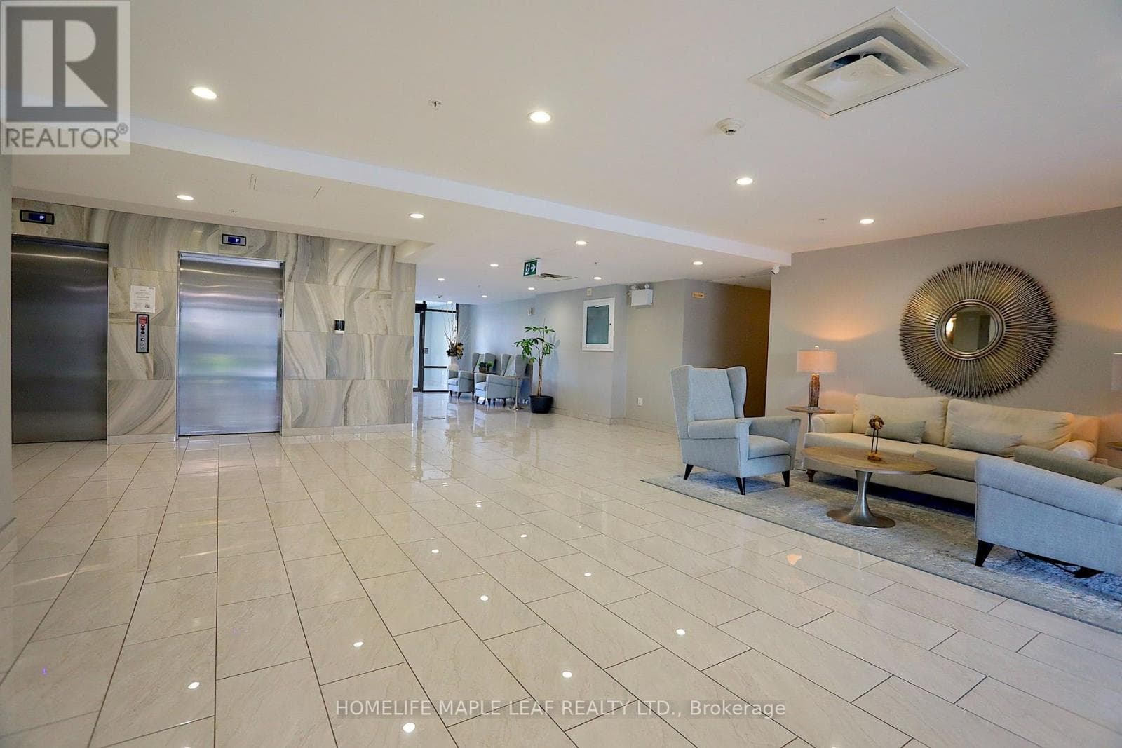 Single Family at 418- 35 Southshore Crescent, Hamilton (Lakeshore), Ontario - Photo 2 - RE/MAX Garden City Realty
