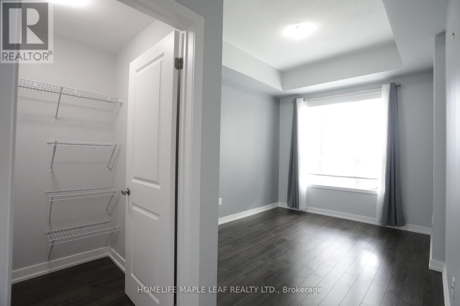 Single Family at 418- 35 Southshore Crescent, Hamilton (Lakeshore), Ontario - Photo 8 - RE/MAX Garden City Realty