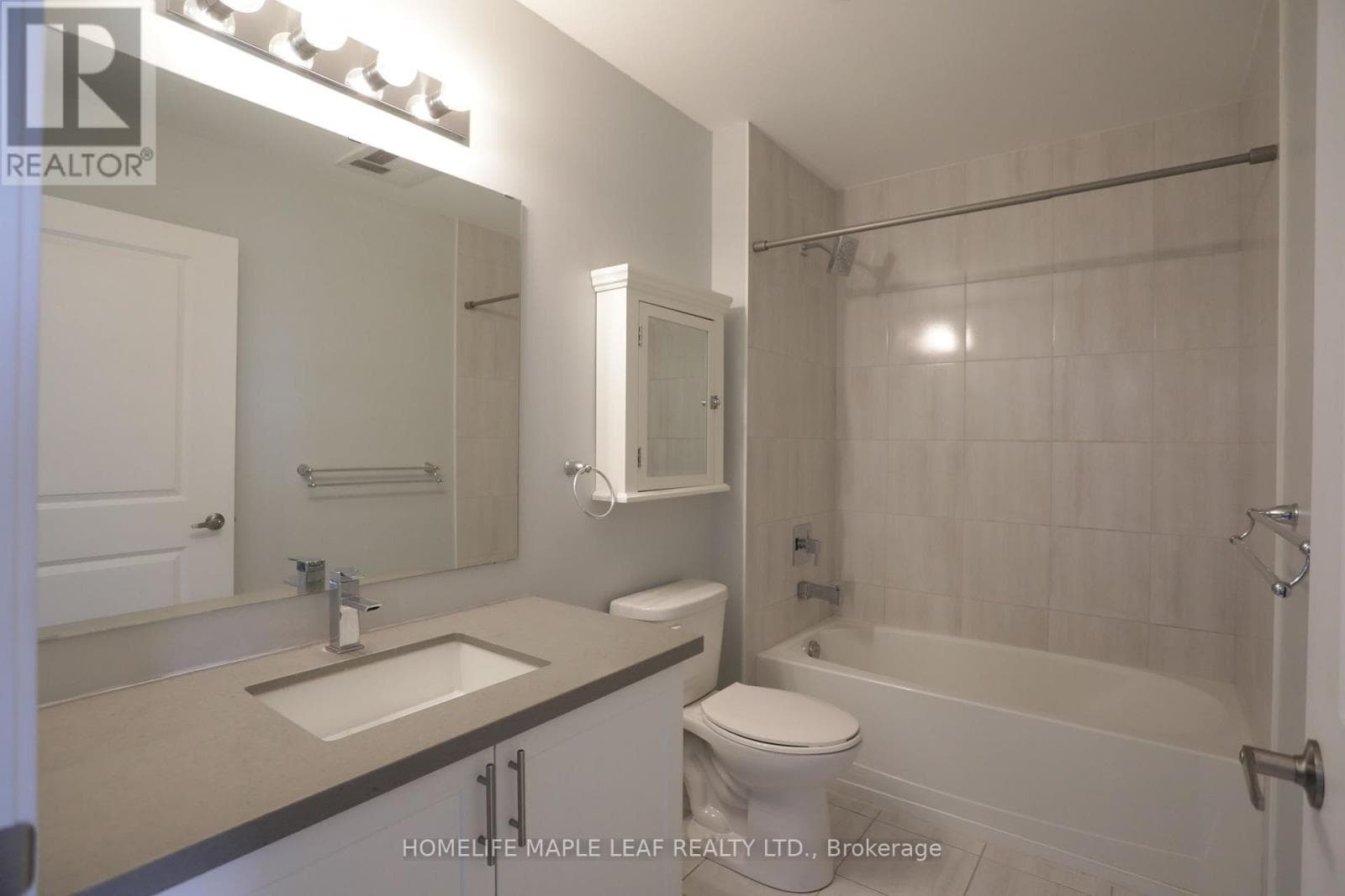 Single Family at 418- 35 Southshore Crescent, Hamilton (Lakeshore), Ontario - Photo 9 - RE/MAX Garden City Realty