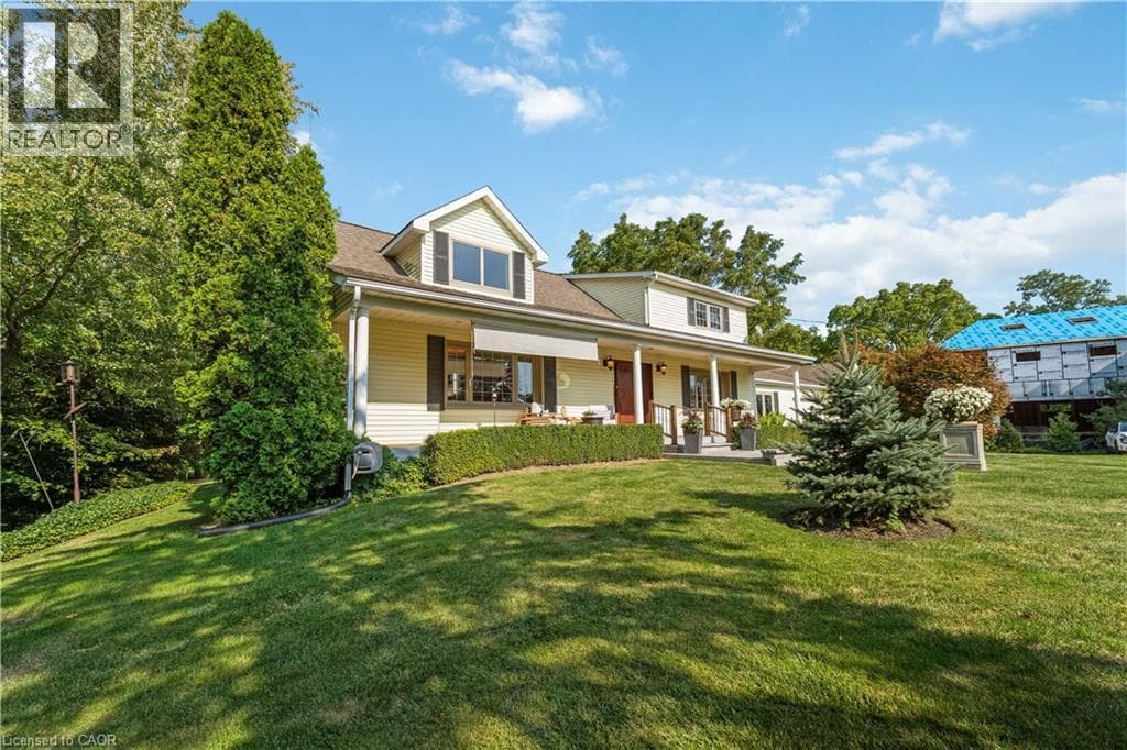 Single Family at 493 RIDGE Road, Grimsby, Ontario - Photo 4 - RE/MAX Garden City Realty