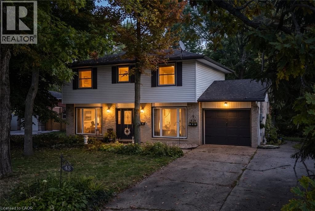 Single Family at 43 STELLA Street, Pelham, Ontario - Photo 3 - RE/MAX Garden City Realty