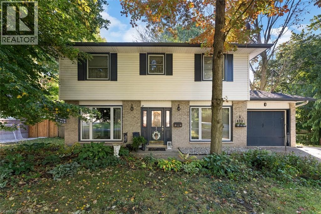 Single Family at 43 STELLA Street, Pelham, Ontario - Photo 4 - RE/MAX Garden City Realty