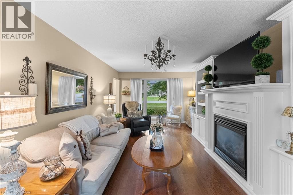 Single Family at 43 STELLA Street, Pelham, Ontario - Photo 6 - RE/MAX Garden City Realty