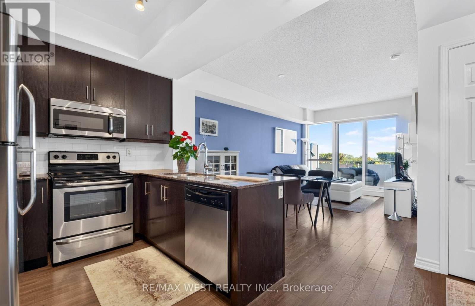 631- 15 James Findlay Way