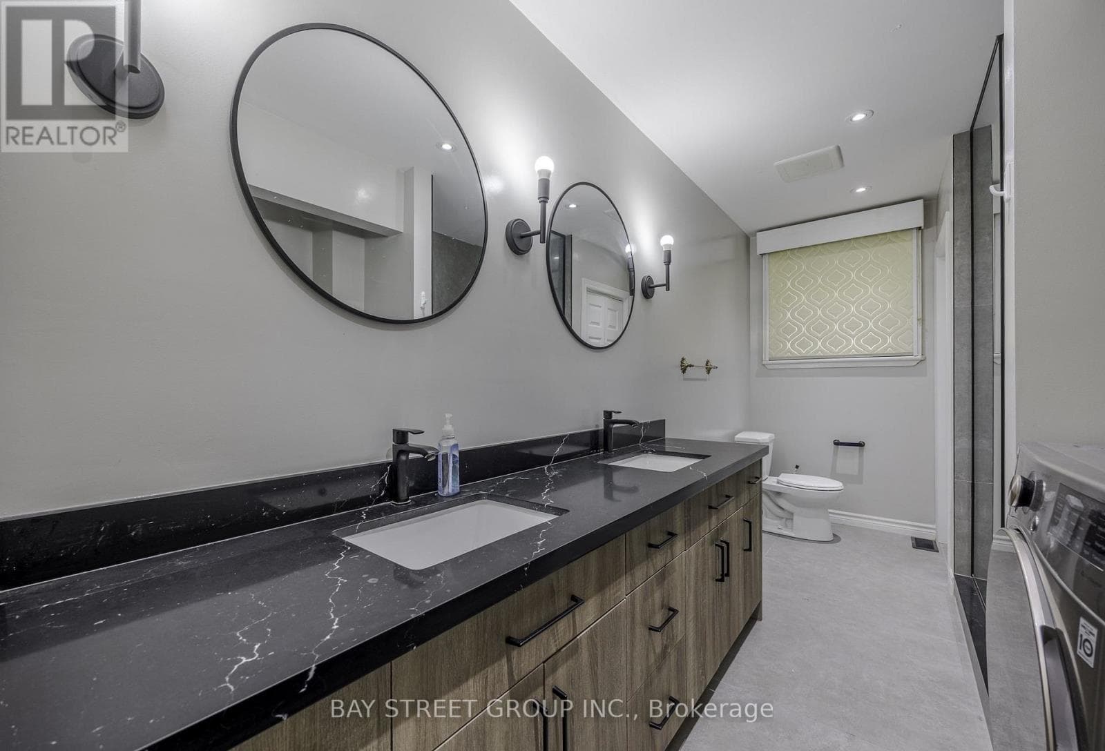Single Family at Upper- 29 West Street, Thorold (Thorold Downtown), Ontario - Photo 9 - RE/MAX Garden City Realty