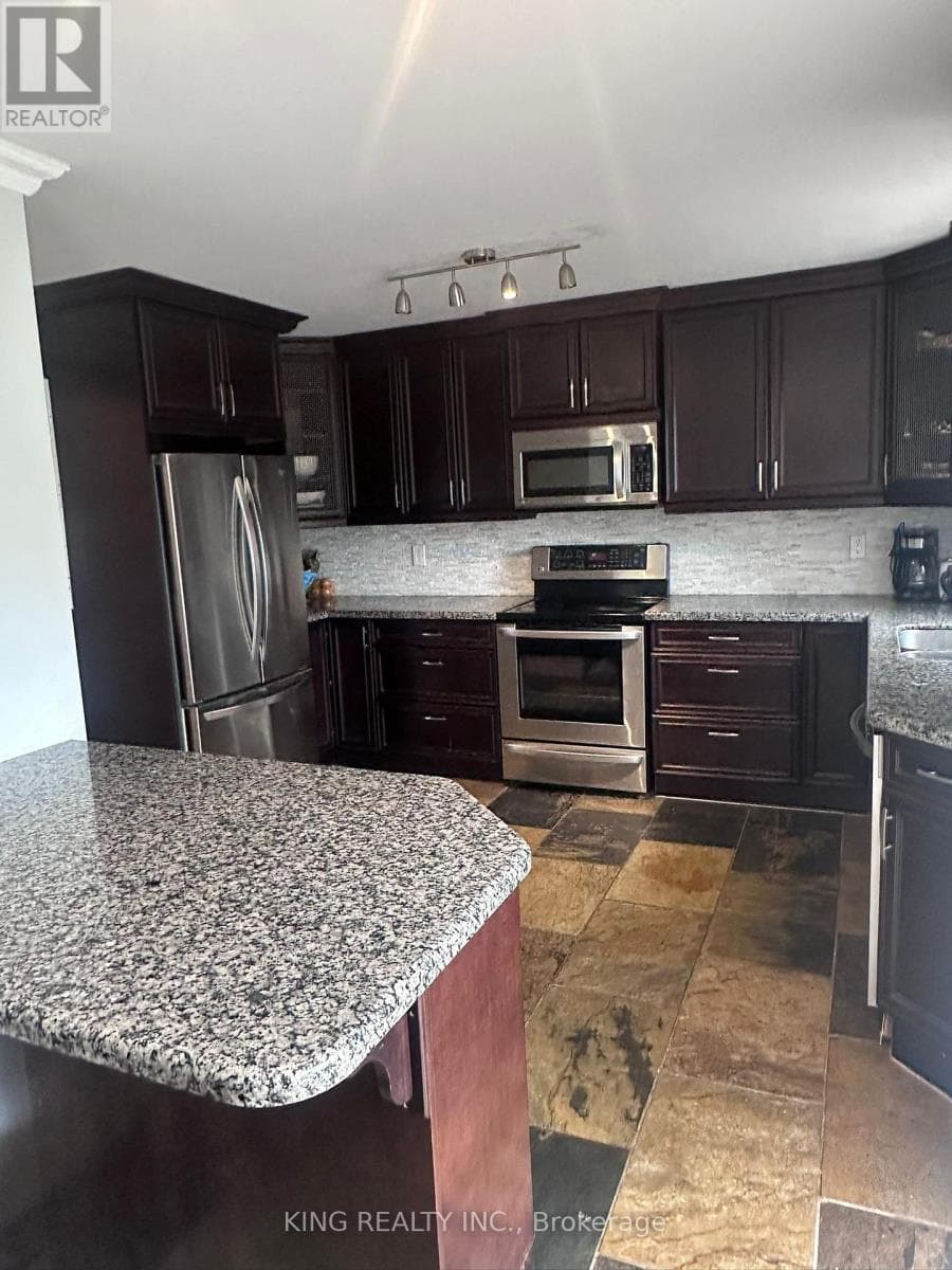Single Family at 9 Whitehorn Crescent, Barrie (Holly), Ontario - Photo 2 - RE/MAX Garden City Realty