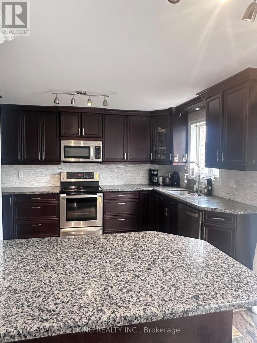 Single Family at 9 Whitehorn Crescent, Barrie (Holly), Ontario - Photo 3 - RE/MAX Garden City Realty