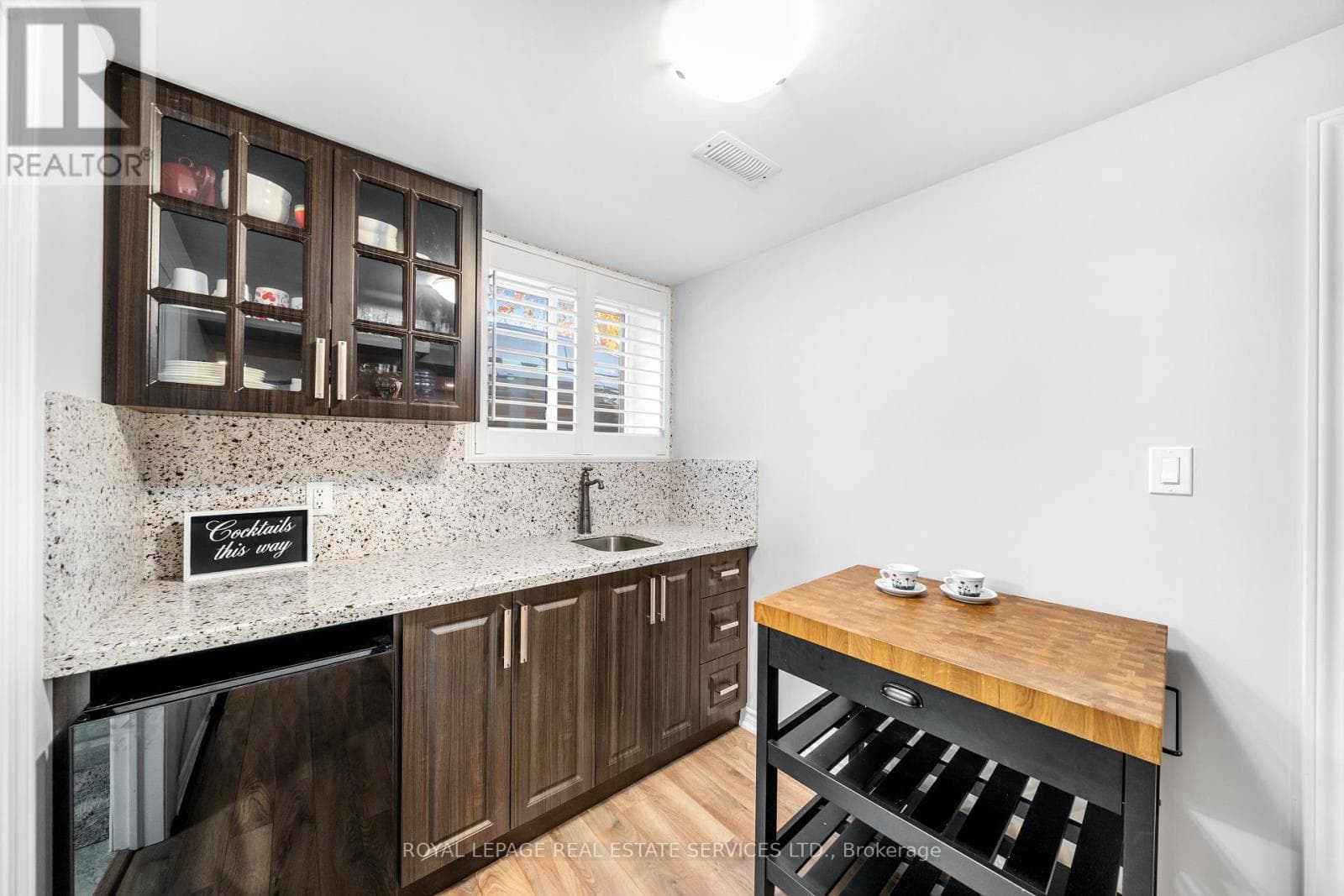 Single Family at Bsmt Apt 2- 16 Embers Drive, Toronto (Eringate-Centennial-West Deane), Ontario - Photo 6 - RE/MAX Garden City Realty
